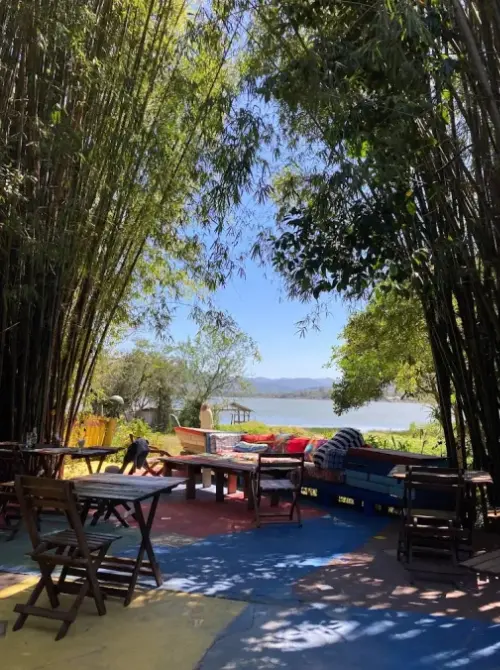 lua-marinha-foto_0004_foto-da-rua-de-dia